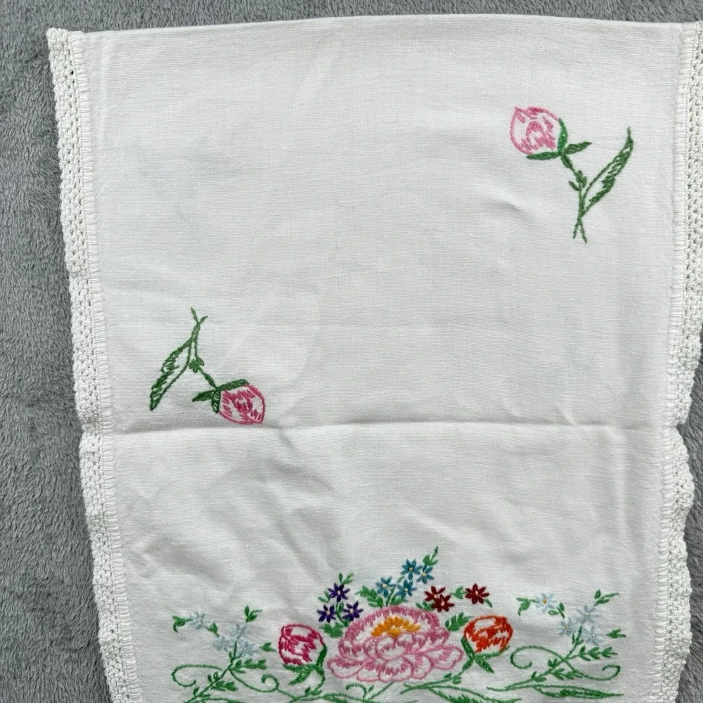 Vintage Ivory Table Runner Decor Floral Bouquet Embroidered Lace‎ Tulip Coquette